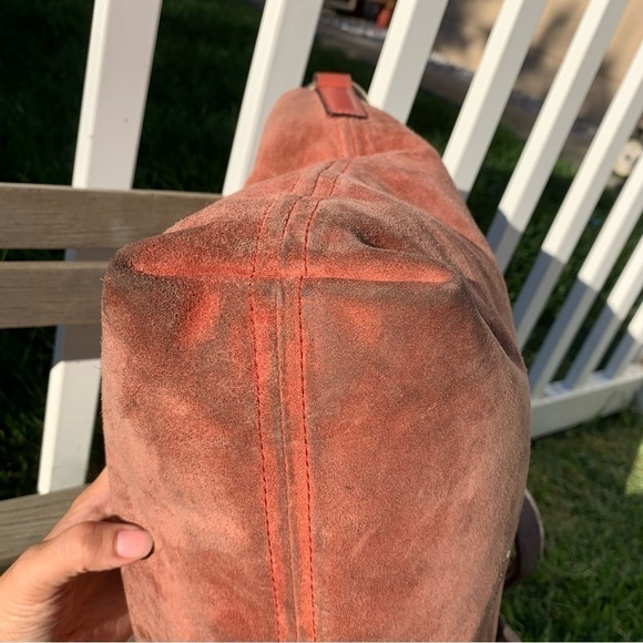 Michael Kors Elyse Large Suede Shoulder Bag - Picture 4 of 12